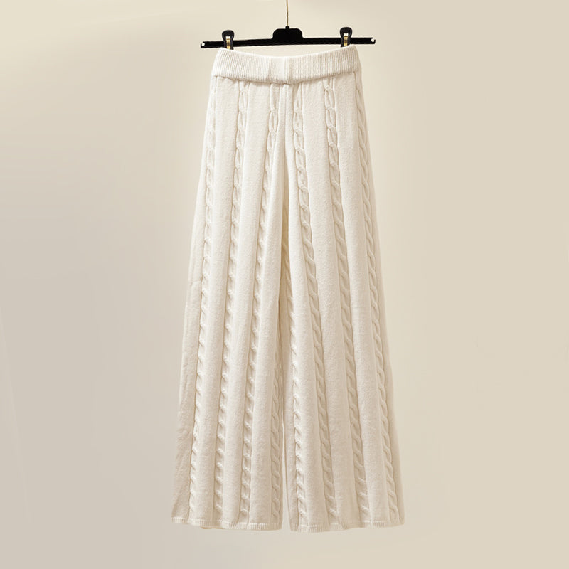 Marina | Conjunto de Tres Piezas con Jersey, Pantalón y Chaleco