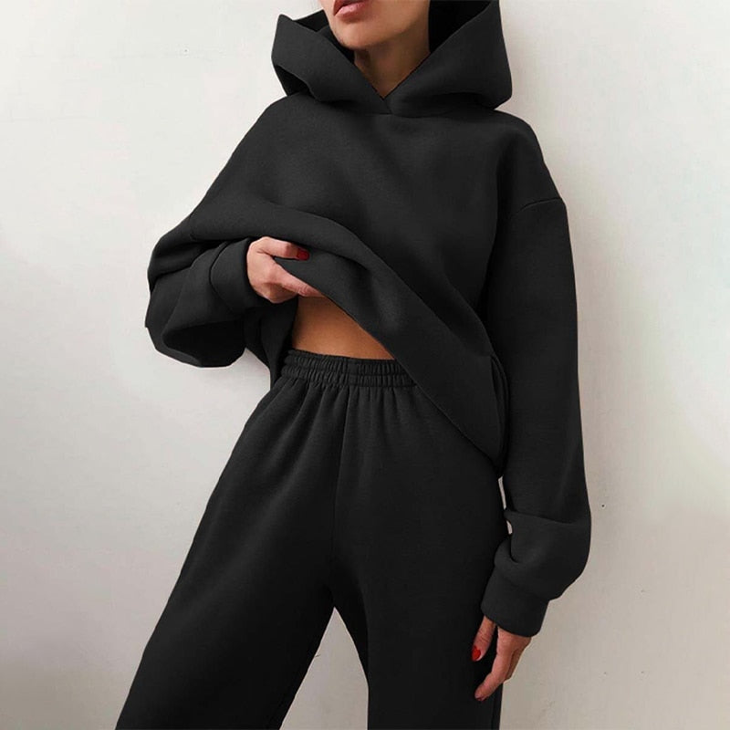 Carmen | Conjunto de Mujer con Sudadera de Capucha y Pantalón
