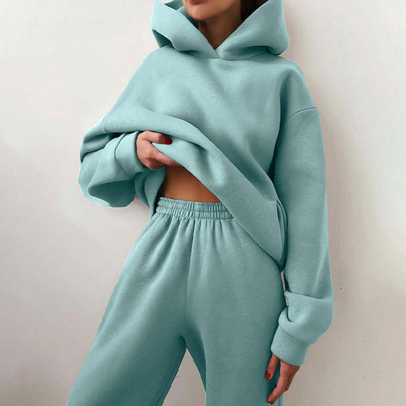 Carmen | Conjunto de Mujer con Sudadera de Capucha y Pantalón