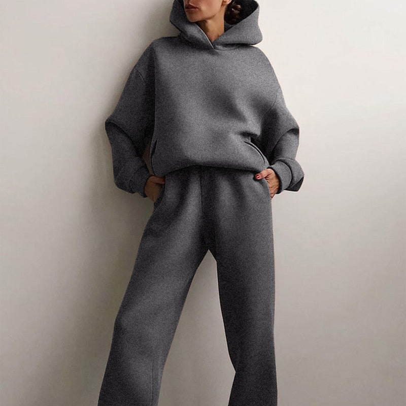 Carmen | Conjunto de Mujer con Sudadera de Capucha y Pantalón