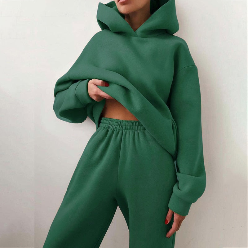 Carmen | Conjunto de Mujer con Sudadera de Capucha y Pantalón