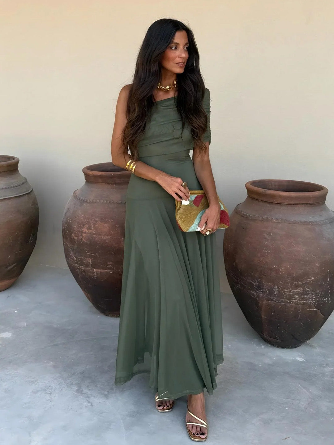 Amalia | Vestido Fluido con Hombros Descubiertos
