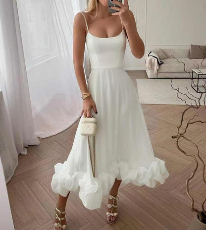 Alicia | Vestido de Tirantes con Volante en el Bajo